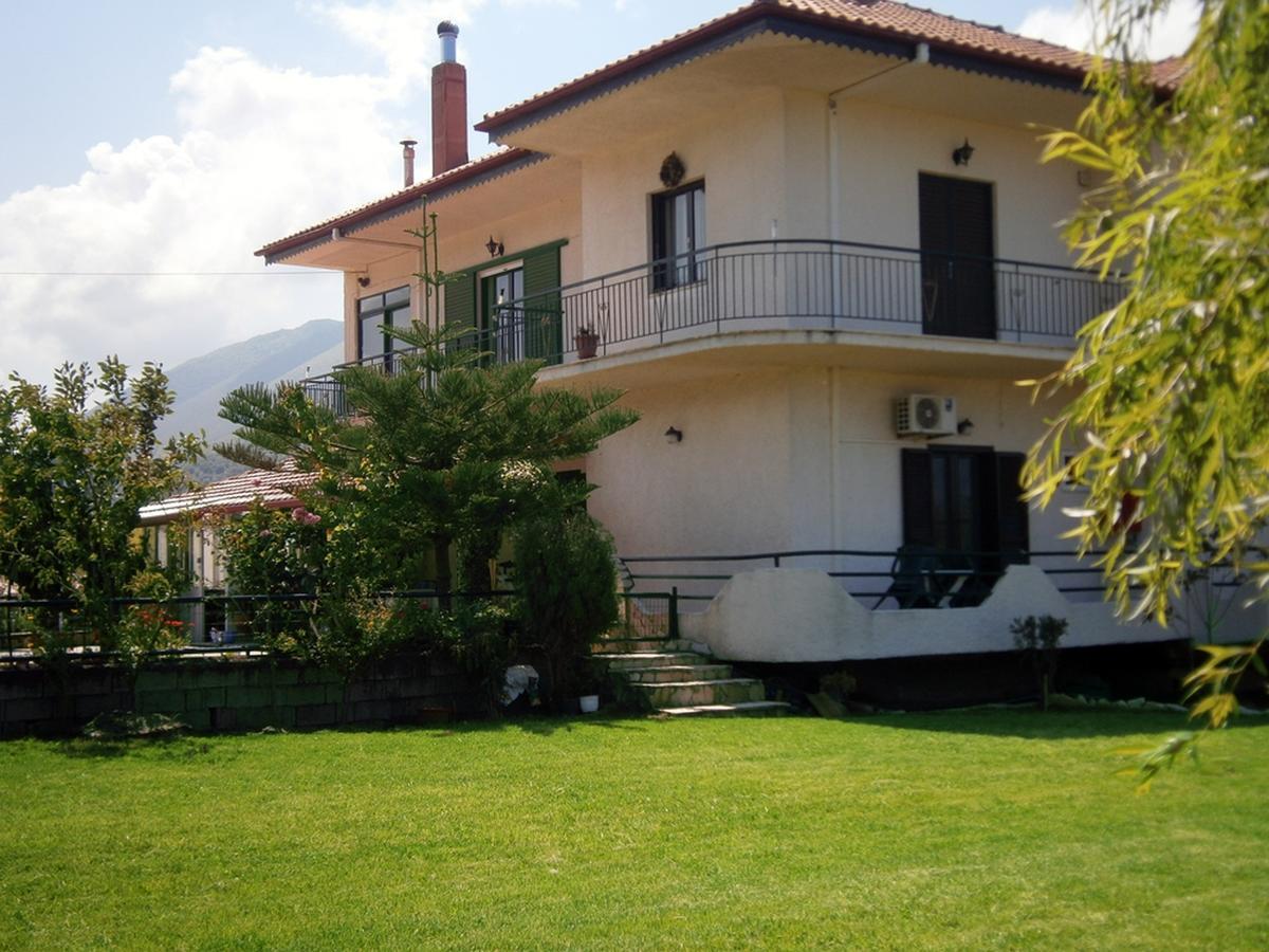 Georgia'S Little Village Plataria Exterior foto